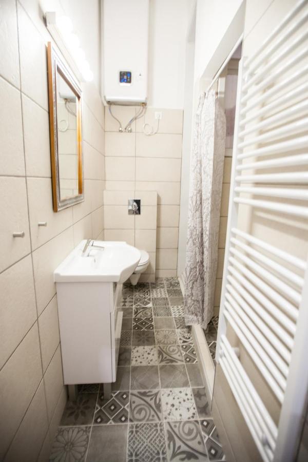 N40 By Small Home Будапеща Екстериор снимка