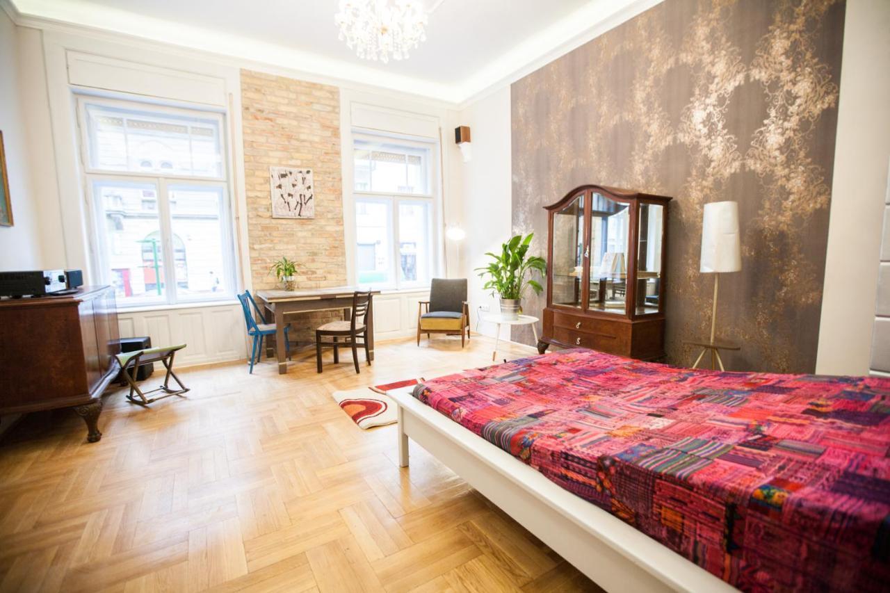 N40 By Small Home Будапеща Екстериор снимка